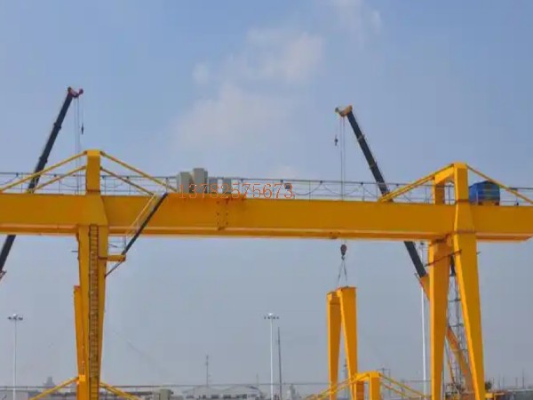 龍門(mén)吊門(mén)式起重機(jī)的結(jié)構(gòu)設(shè)計(jì)有哪些具體規(guī)范？